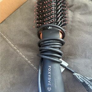 Black Men’s Hot Air Styling Brush – Quick Dry & Smooth Finish
